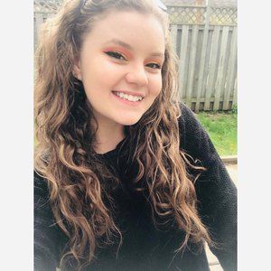 Meet your Posher, Casey